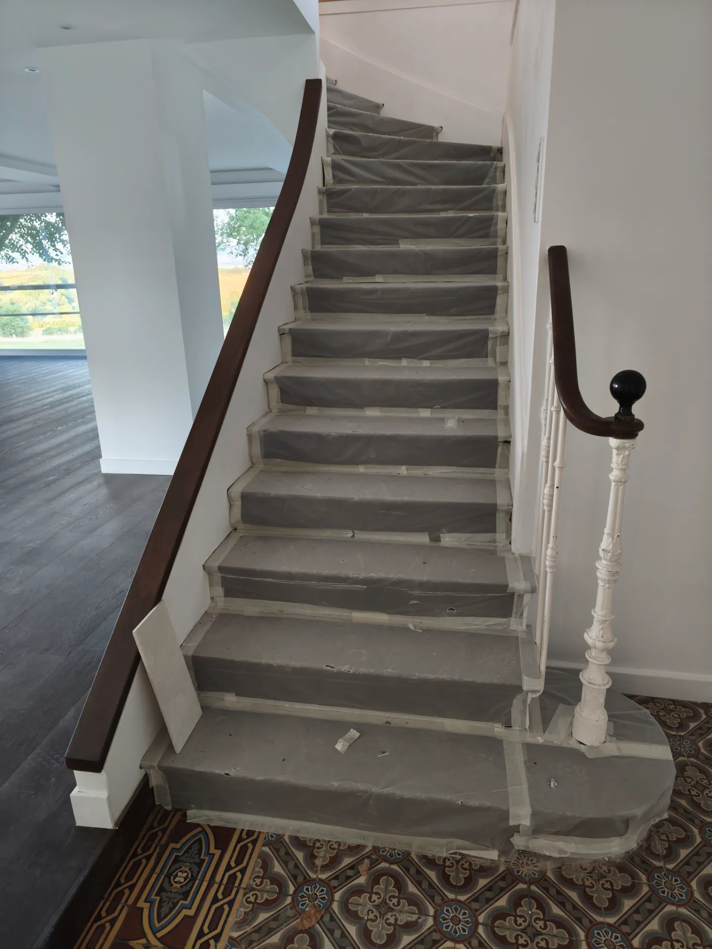 IMG_20260620_063154 Escalier fin de chantier dans une maison