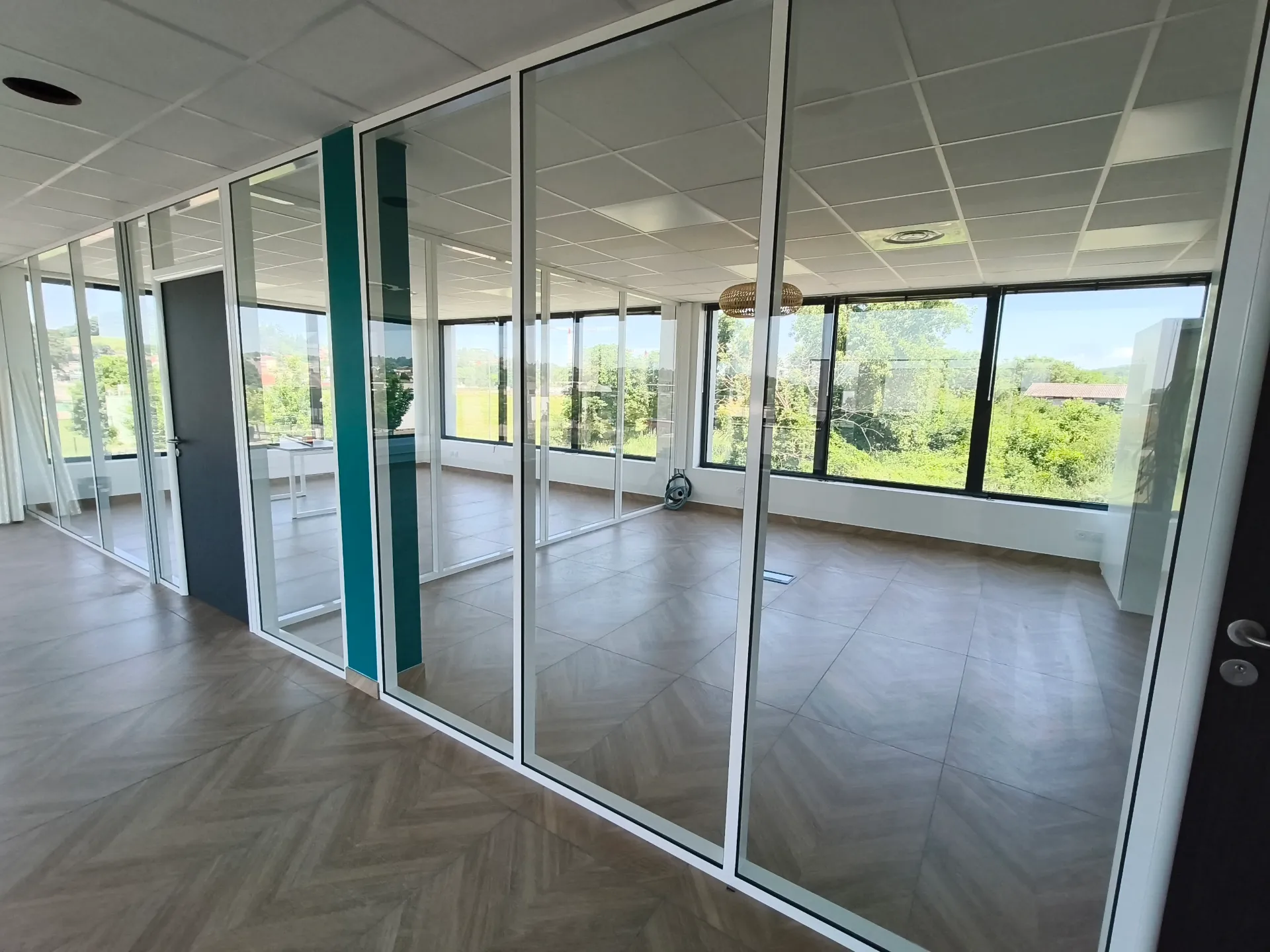 Nettoyage de fin de chantier de bureaux près de Lyon