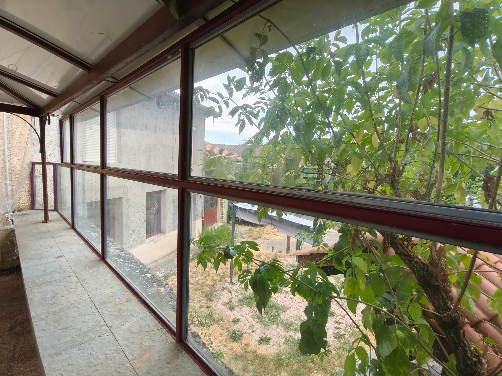 Nettoyage de pergola à Amplepuis avant