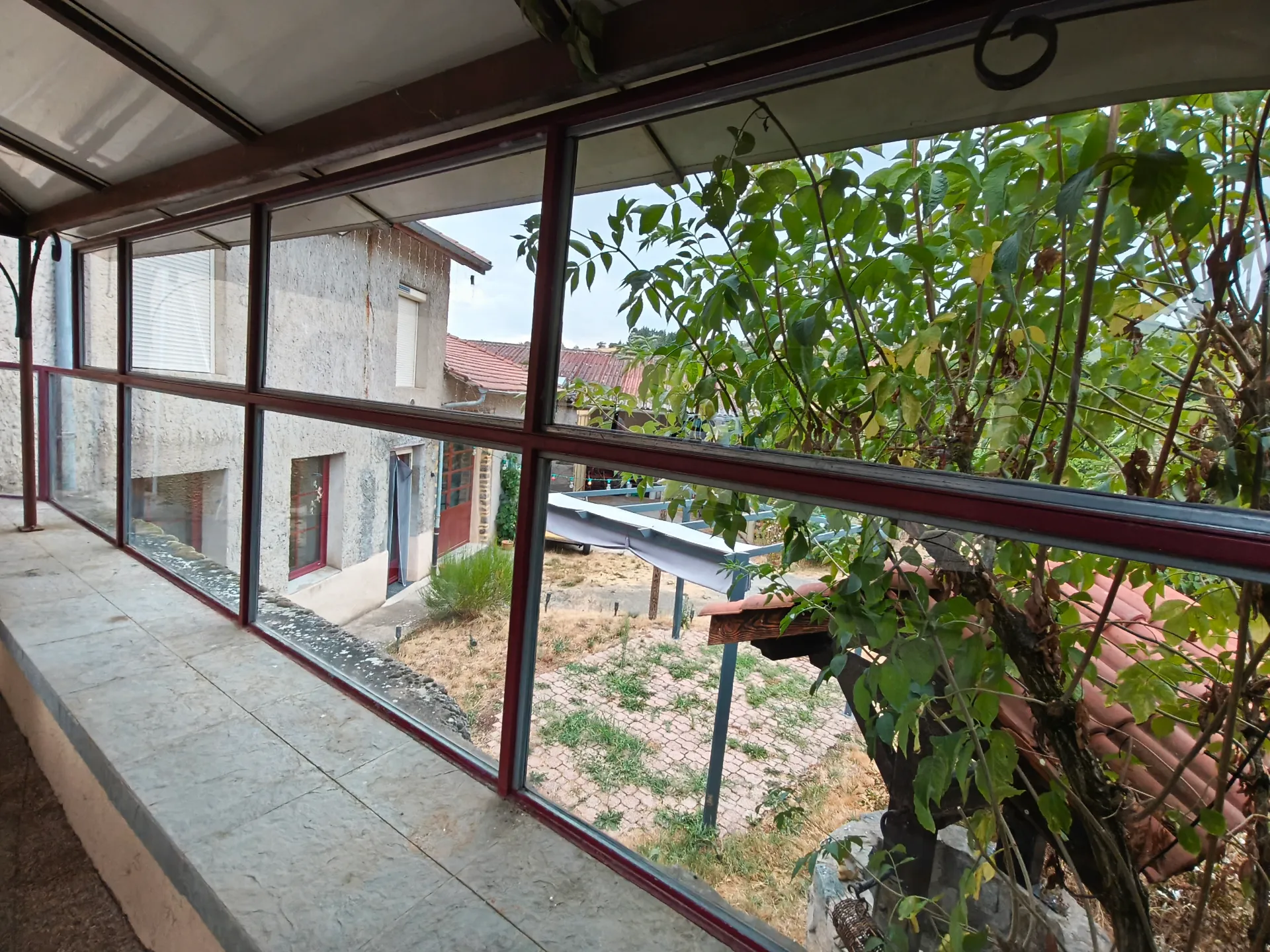 Nettoyage de pergola à Amplepuis résultat final